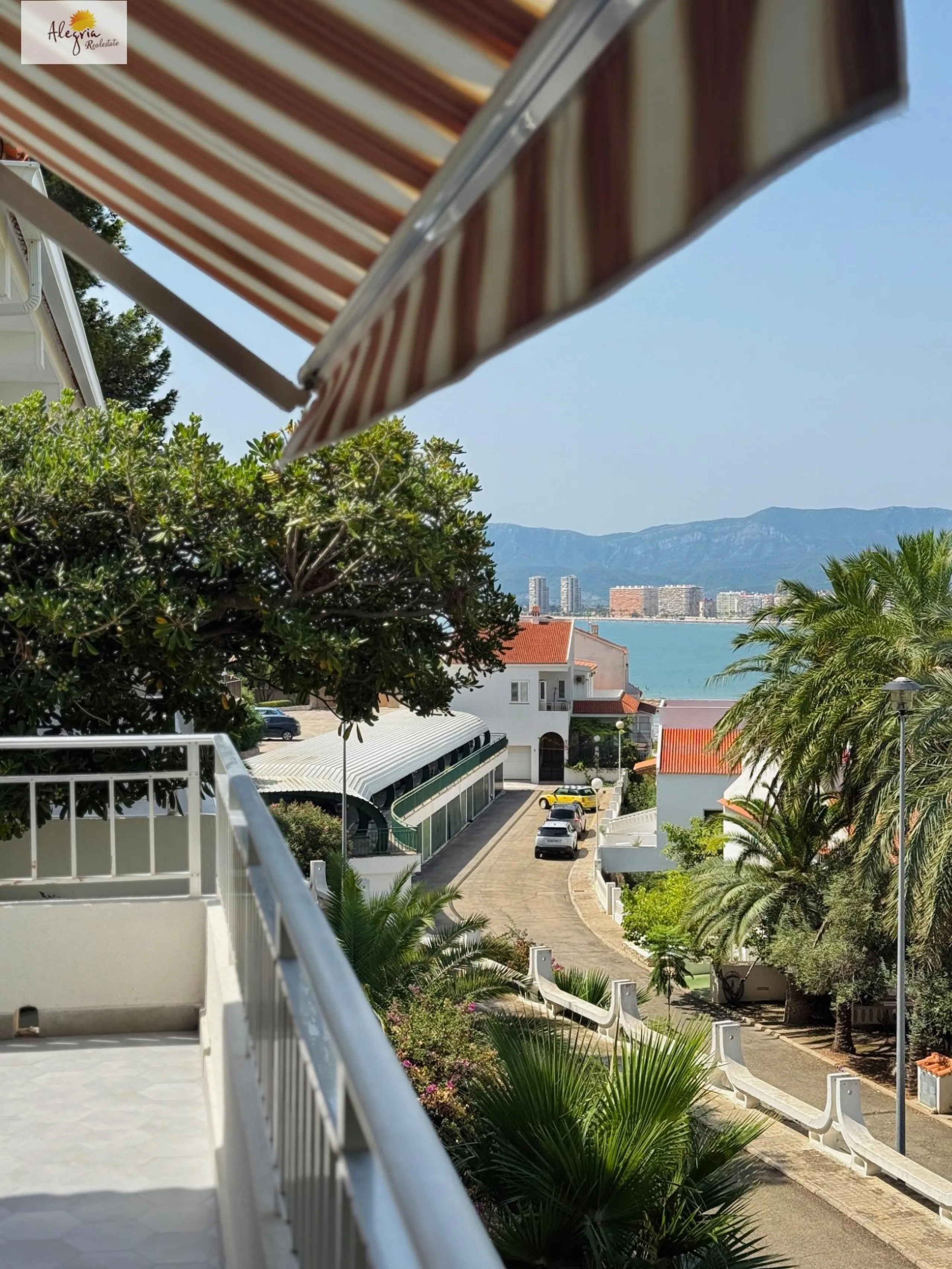 Villa de alta gama en la costa mediterránea, residencia Cap Blanc, Cullera
