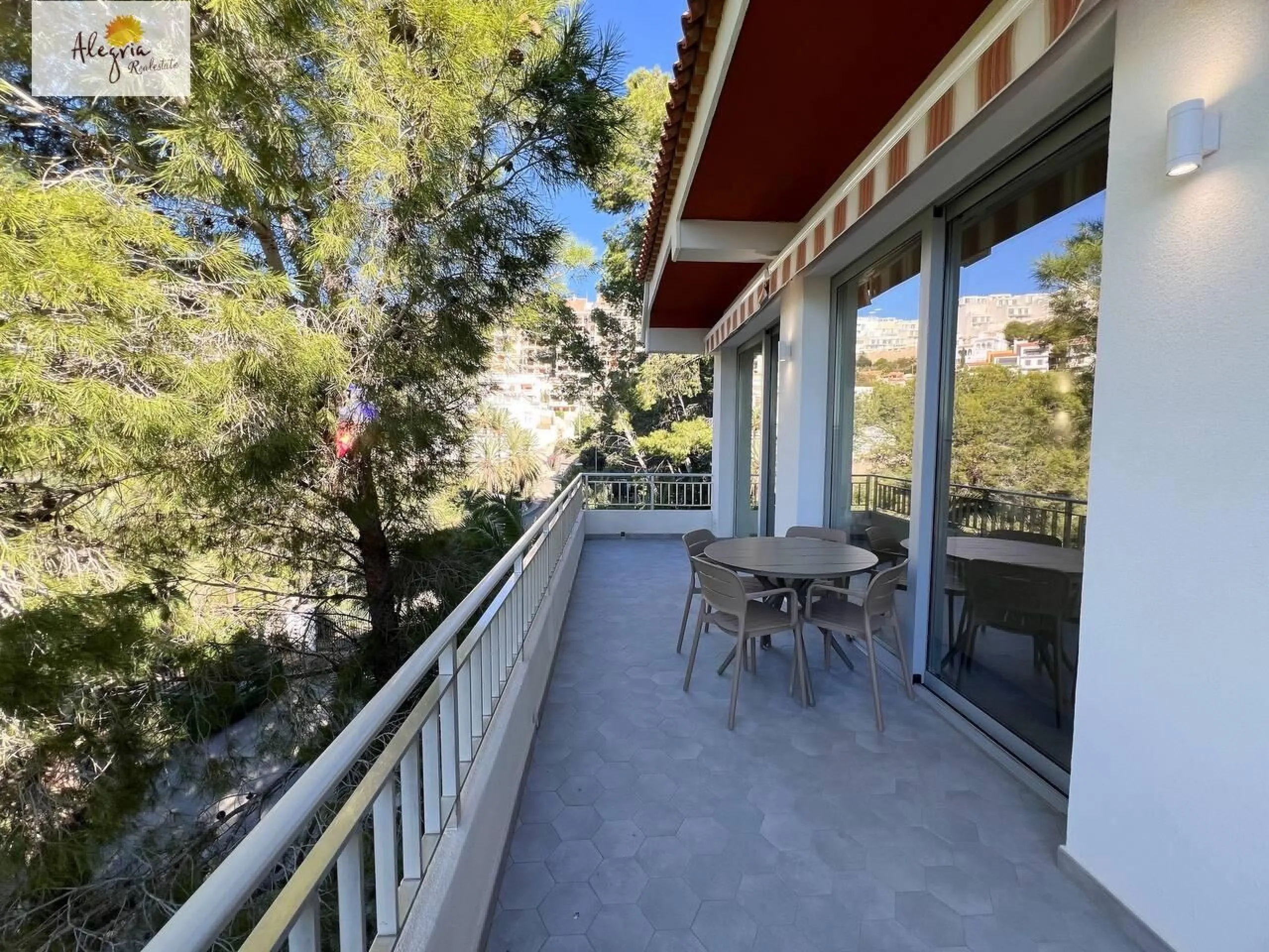 Villa de alta gama en la costa mediterránea, residencia Cap Blanc, Cullera