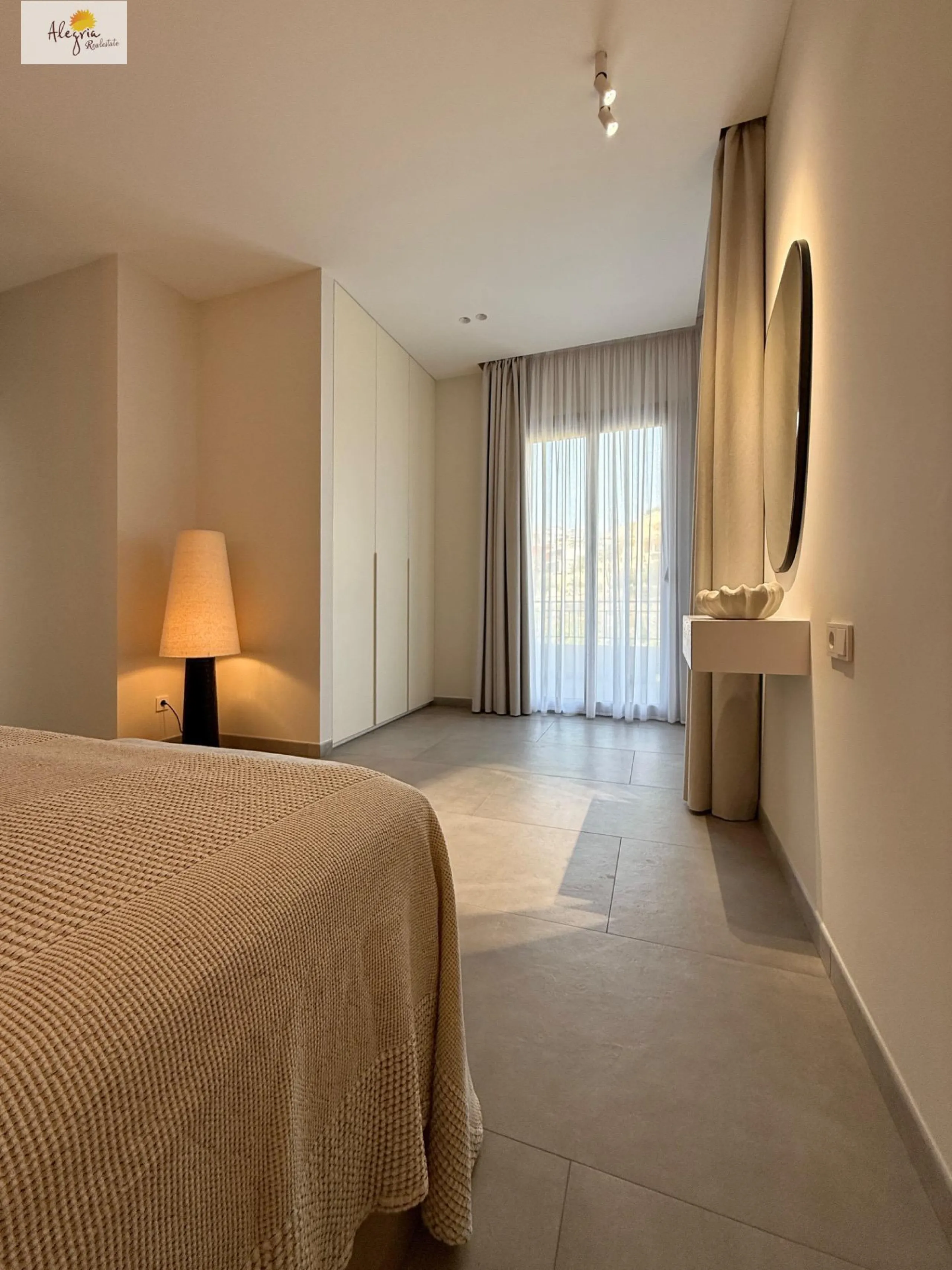 Villa de alta gama en la costa mediterránea, residencia Cap Blanc, Cullera
