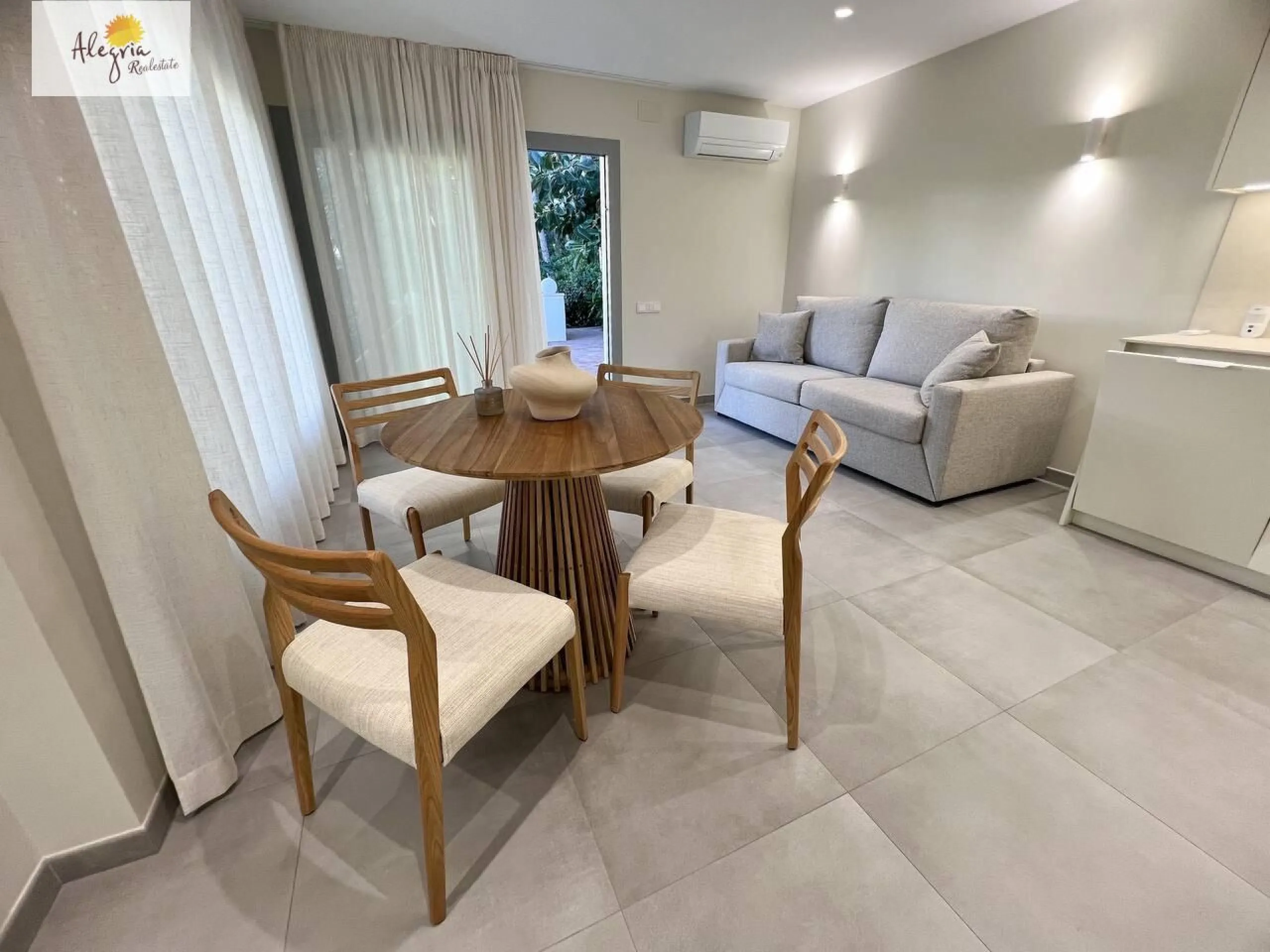 Villa de alta gama en la costa mediterránea, residencia Cap Blanc, Cullera