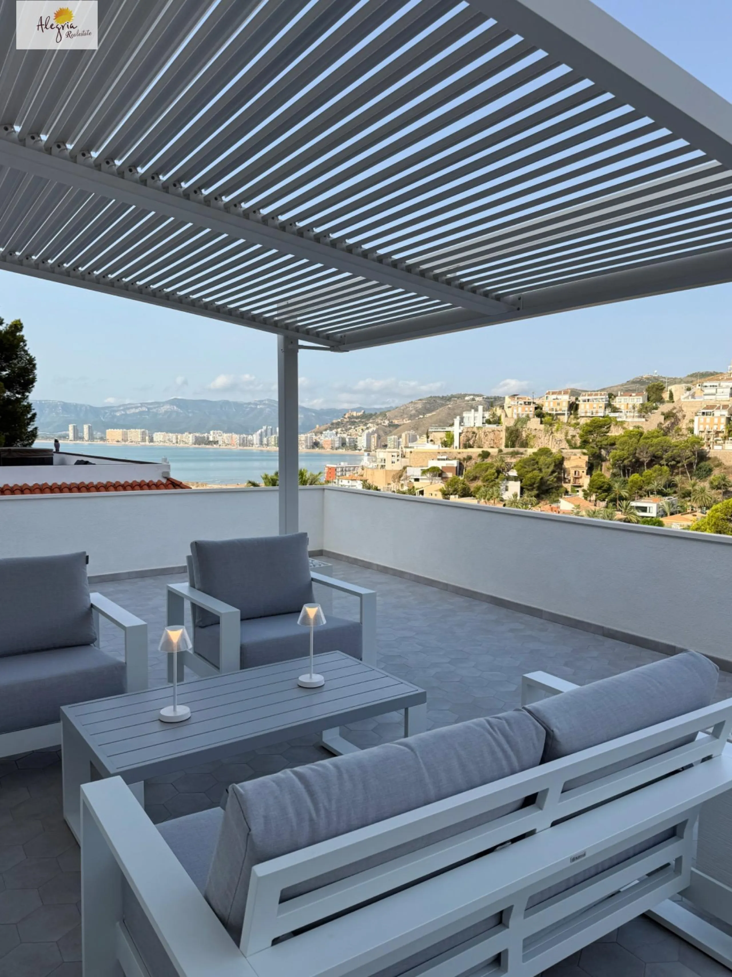 Villa de alta gama en la costa mediterránea, residencia Cap Blanc, Cullera
