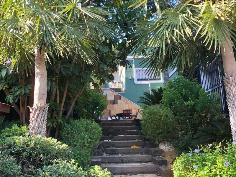 An exceptional residence in the heart of El Palmar, where luxury, comfort, and nature come together in perfect harmony.