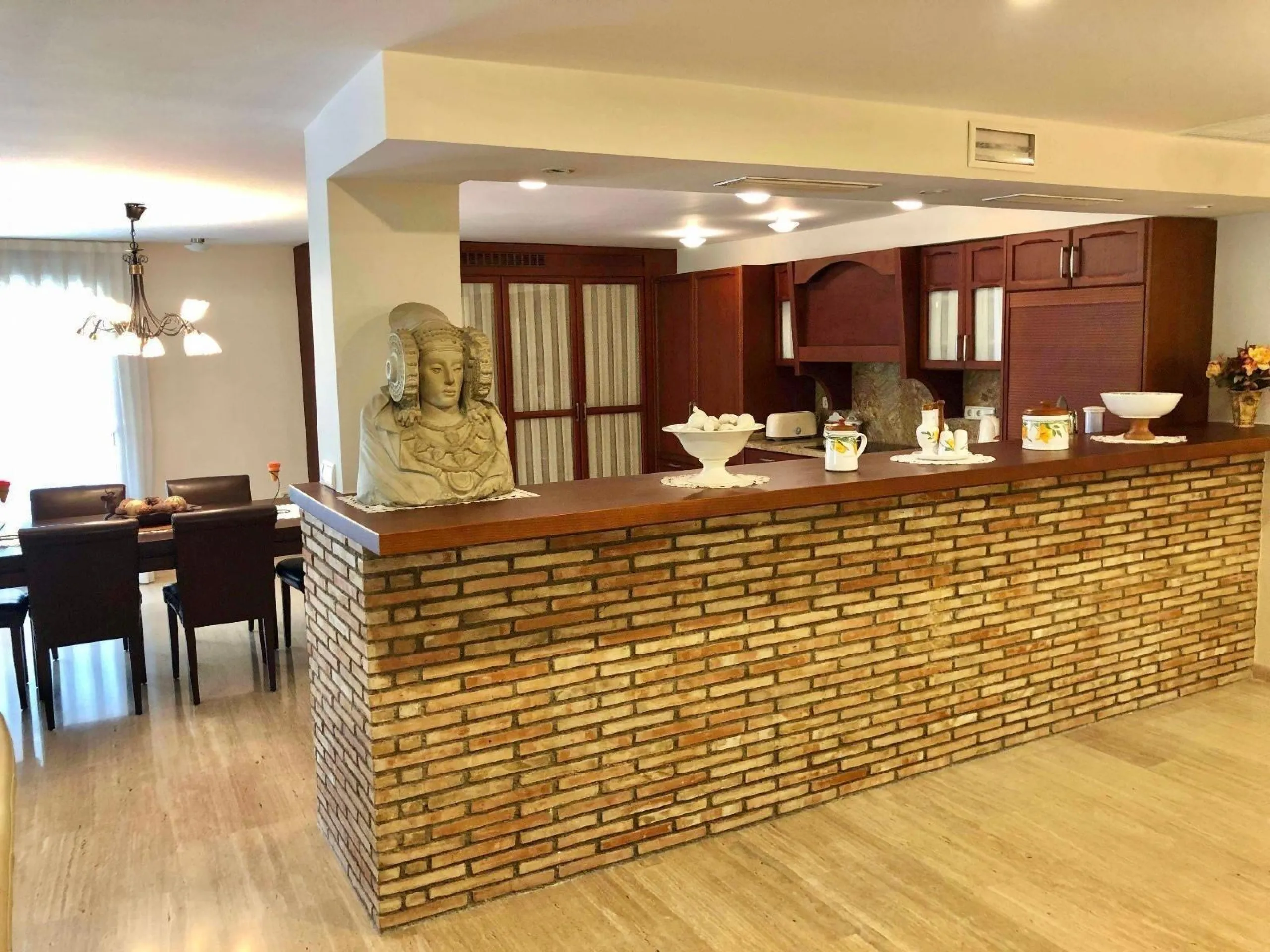 An exceptional residence in the heart of El Palmar, where luxury, comfort, and nature come together in perfect harmony.