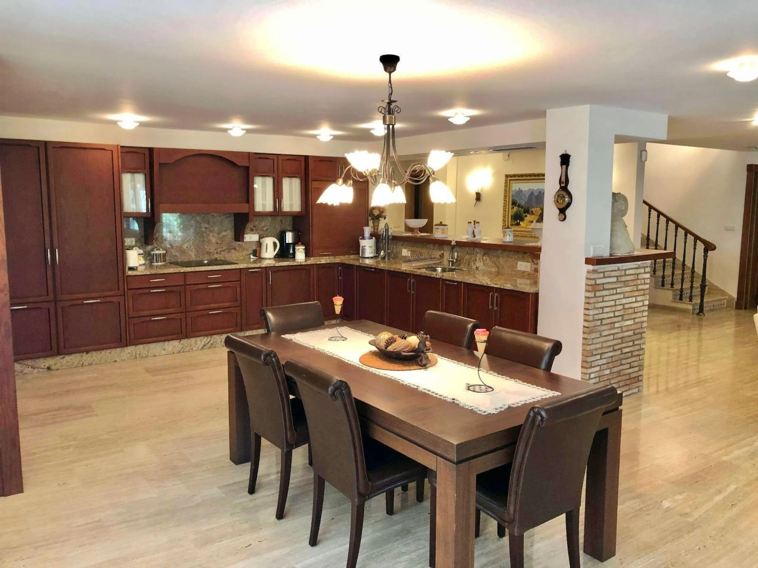 An exceptional residence in the heart of El Palmar, where luxury, comfort, and nature come together in perfect harmony.