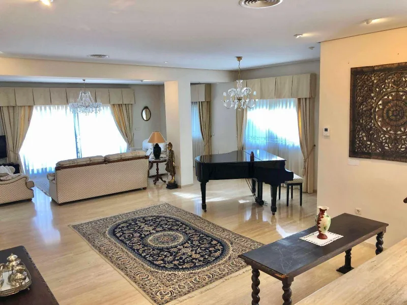 An exceptional residence in the heart of El Palmar, where luxury, comfort, and nature come together in perfect harmony.