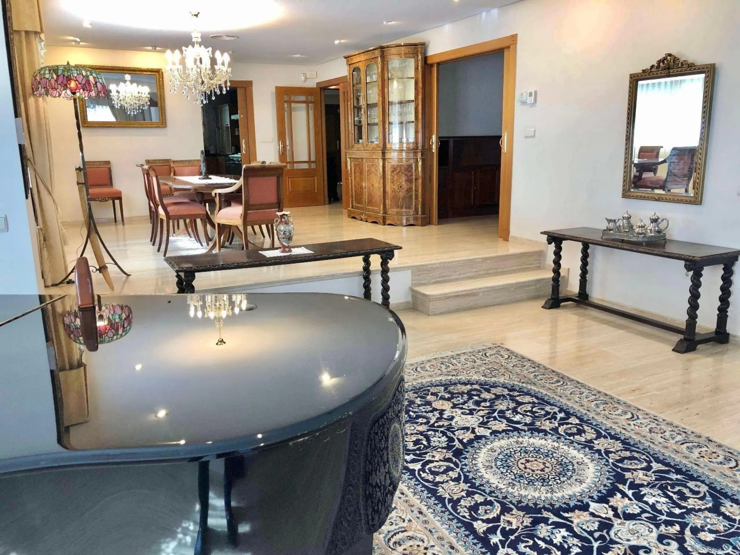 An exceptional residence in the heart of El Palmar, where luxury, comfort, and nature come together in perfect harmony.