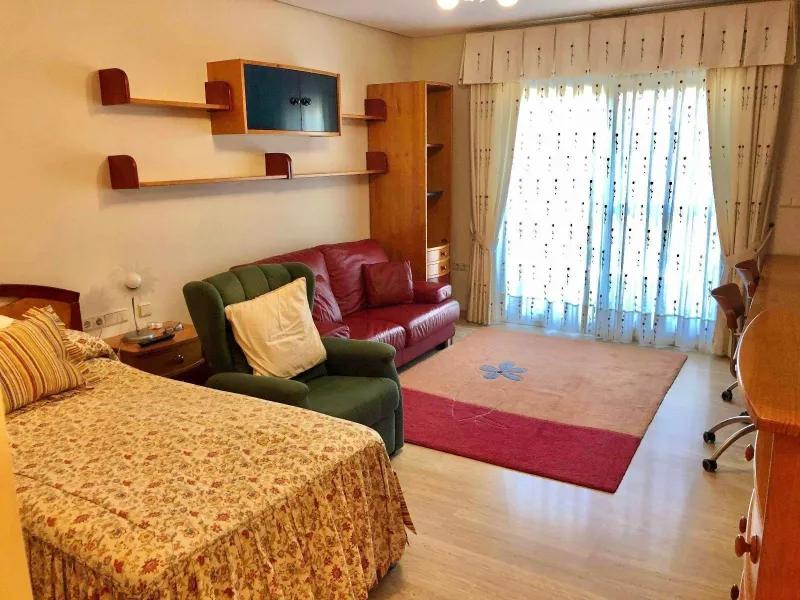 An exceptional residence in the heart of El Palmar, where luxury, comfort, and nature come together in perfect harmony.