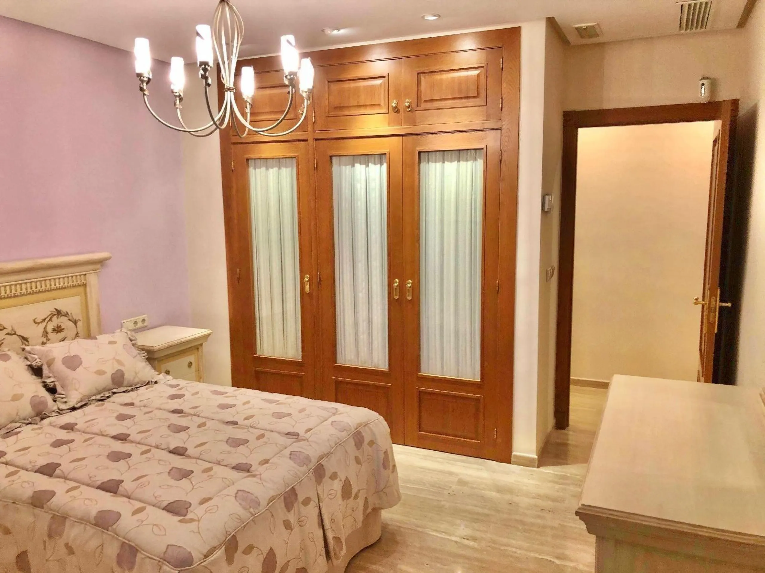 An exceptional residence in the heart of El Palmar, where luxury, comfort, and nature come together in perfect harmony.