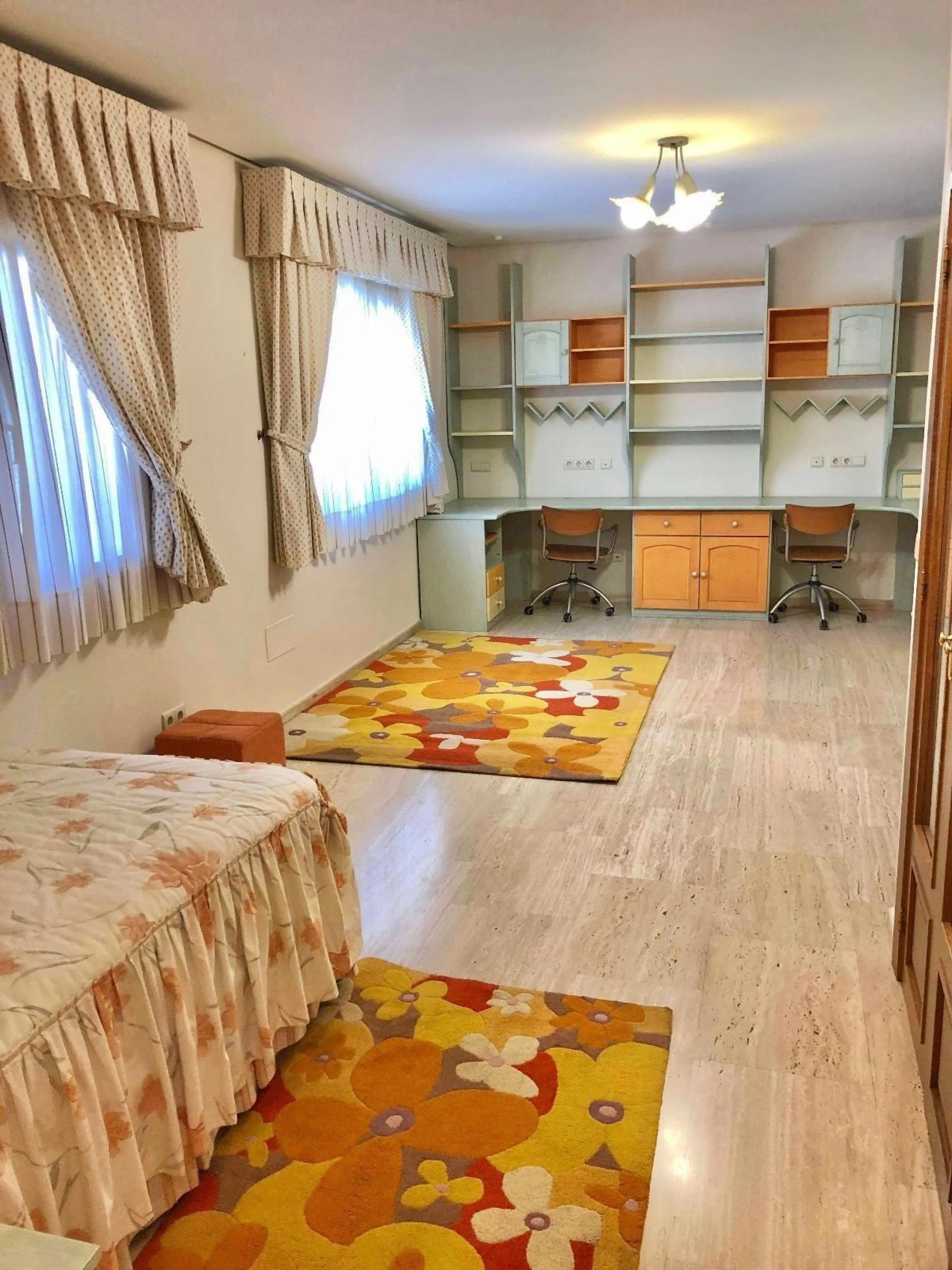 An exceptional residence in the heart of El Palmar, where luxury, comfort, and nature come together in perfect harmony.