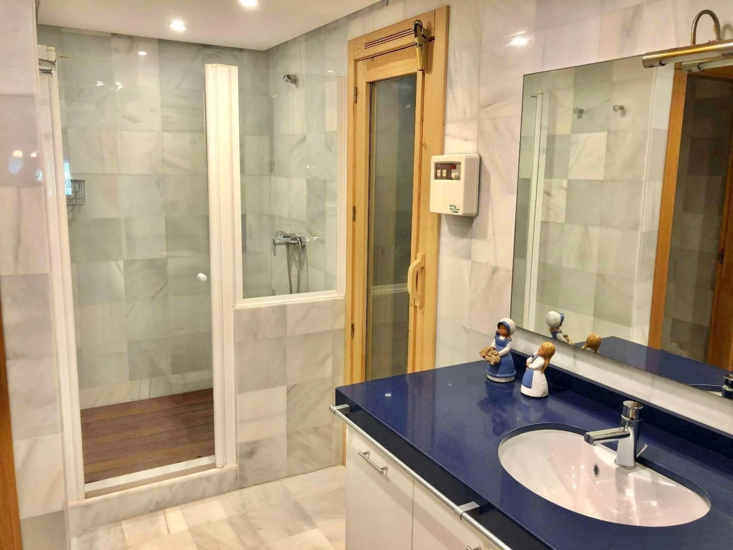 An exceptional residence in the heart of El Palmar, where luxury, comfort, and nature come together in perfect harmony.