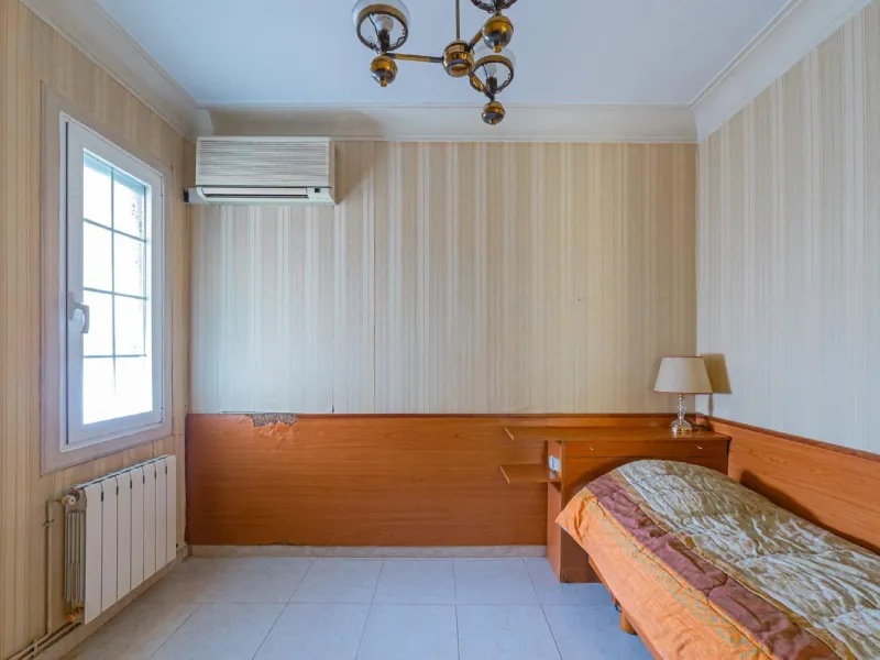 Bright apartment with classic character in Eixample, Barcelona