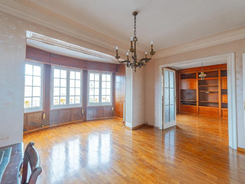 Bright apartment with classic character in Eixample, Barcelona