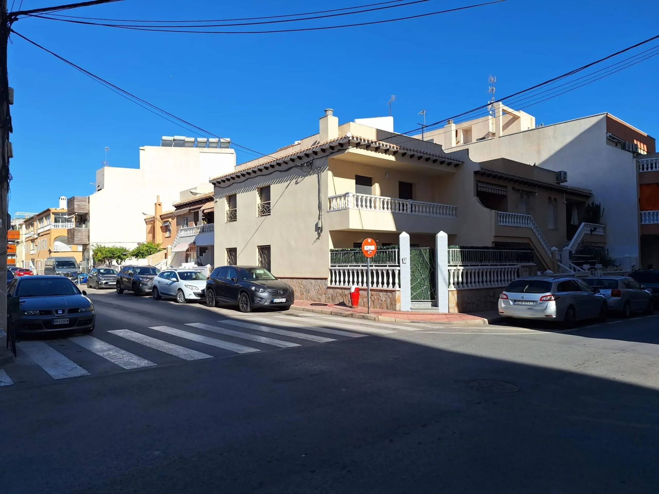 Magnificent Renovated Townhouse in Playa del Cura, Torrevieja