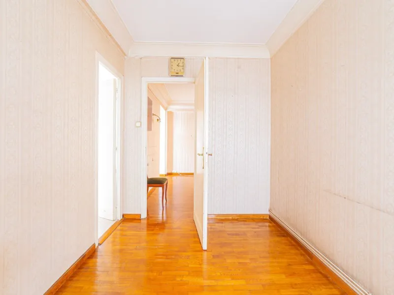 Bright apartment with classic character in Eixample, Barcelona