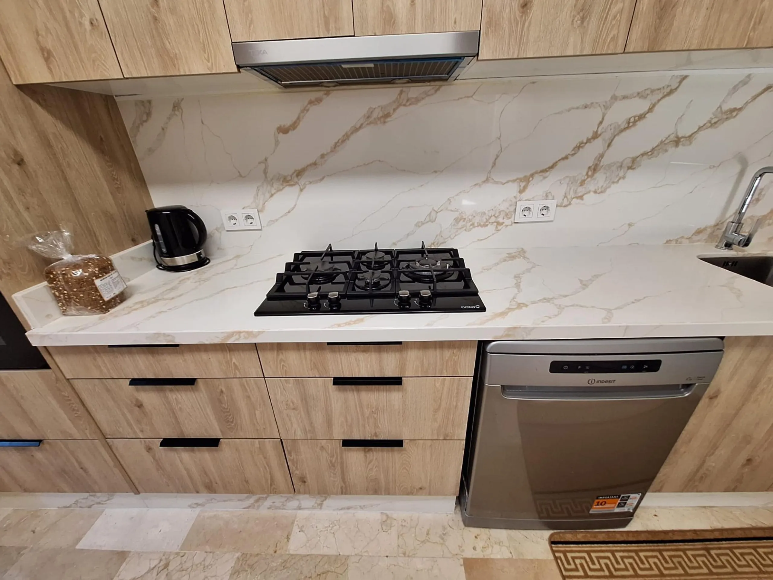 Magnificent Renovated Townhouse in Playa del Cura, Torrevieja