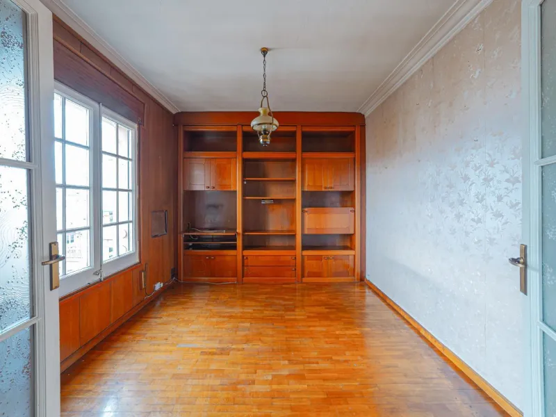 Bright apartment with classic character in Eixample, Barcelona