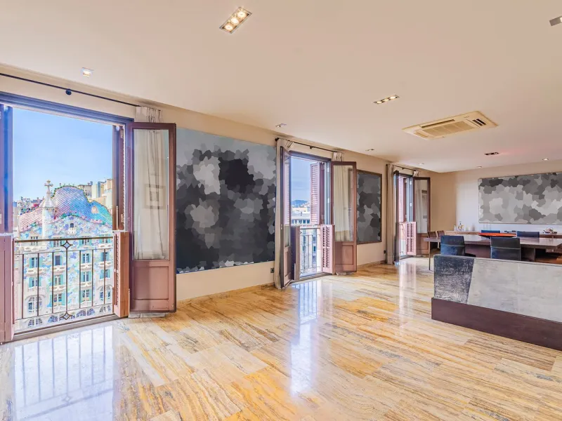 Apartment with direct views of Casa Batlló on Passeig de Gracia, Barcelona