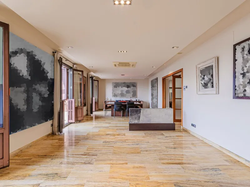 Apartment with direct views of Casa Batlló on Passeig de Gracia, Barcelona