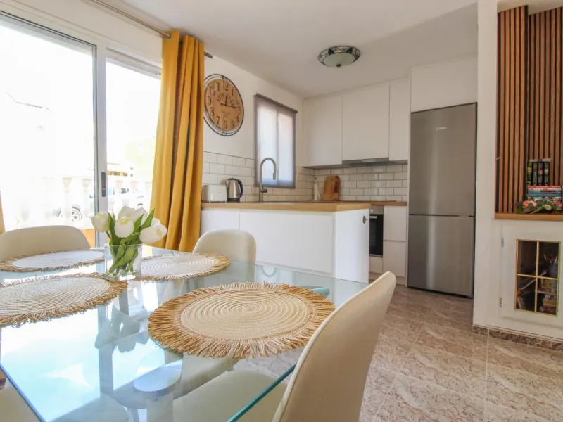 Charming East-Facing Townhouse in La Regia – 800 m to Cabo Roig Strip