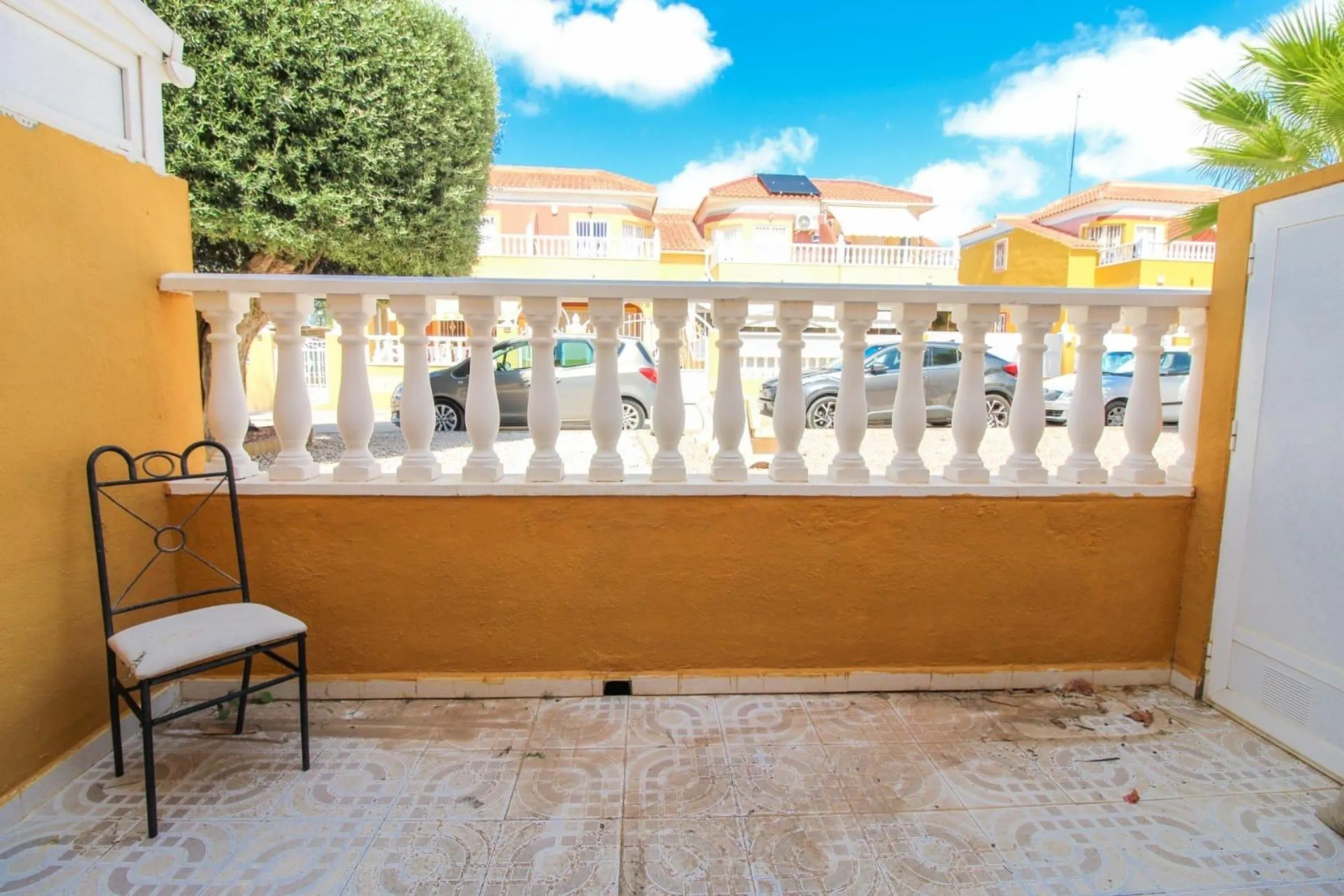 Charming East-Facing Townhouse in La Regia – 800 m to Cabo Roig Strip