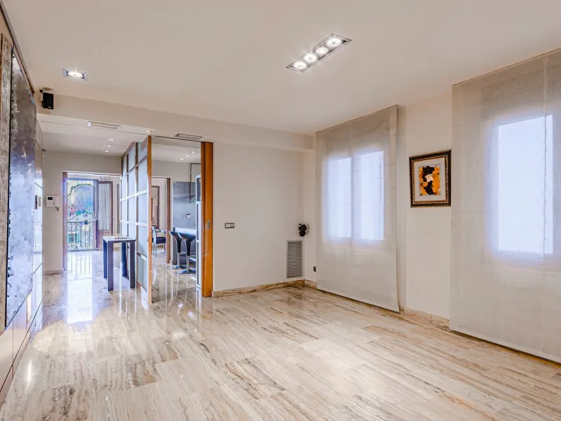 Apartment with direct views of Casa Batlló on Passeig de Gracia, Barcelona
