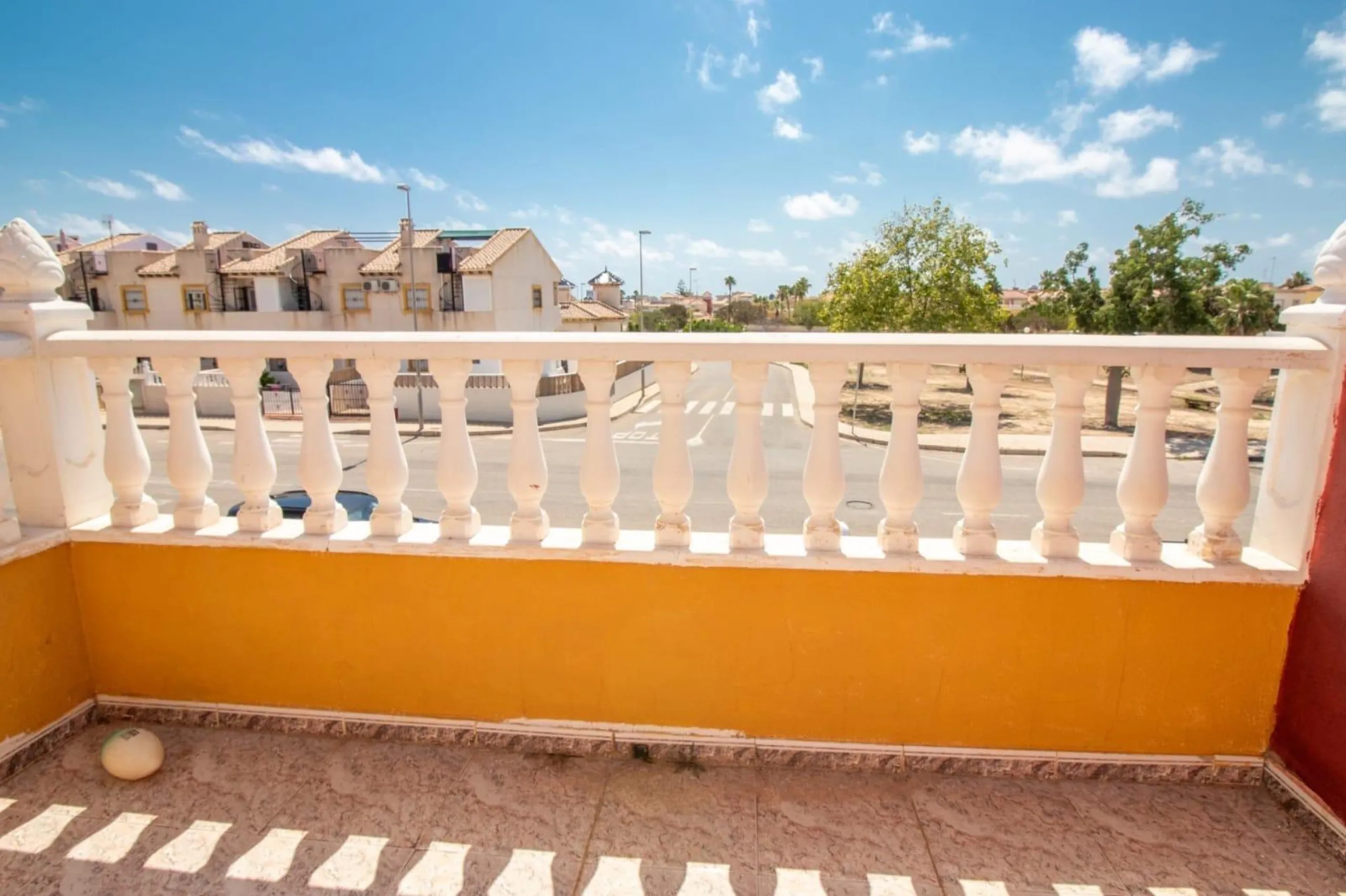 Charming East-Facing Townhouse in La Regia – 800 m to Cabo Roig Strip