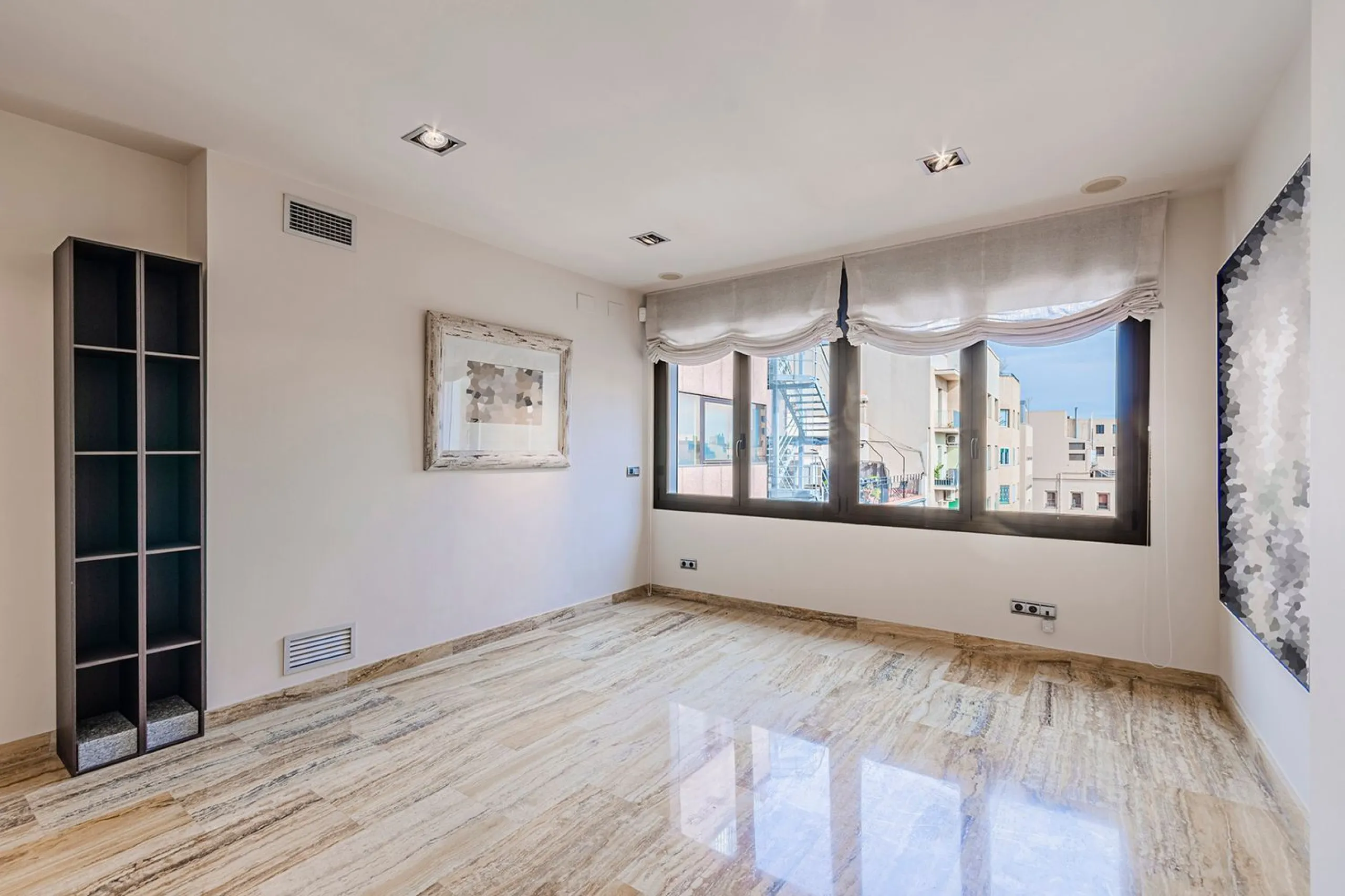 Apartment with direct views of Casa Batlló on Passeig de Gracia, Barcelona
