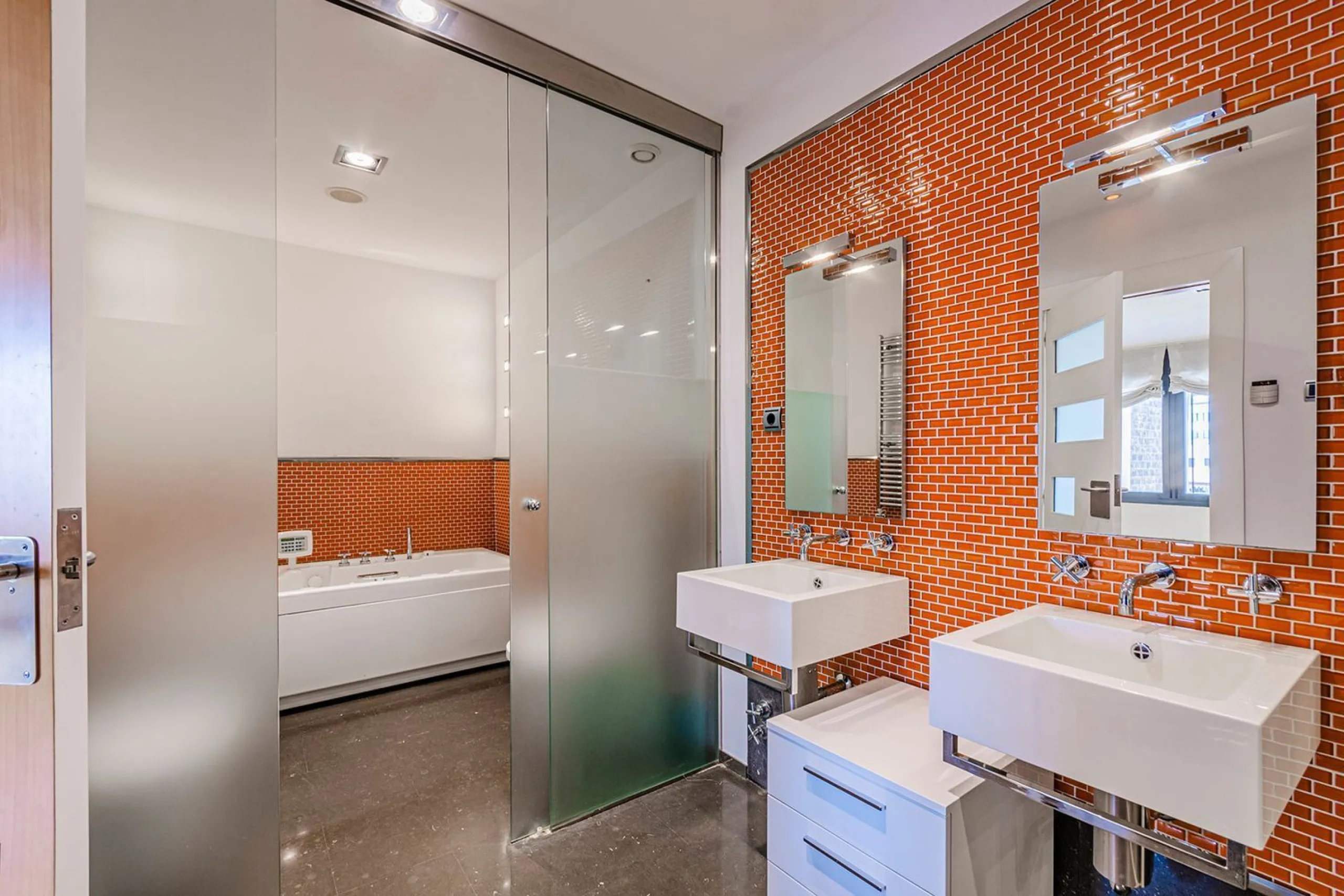 Apartment with direct views of Casa Batlló on Passeig de Gracia, Barcelona