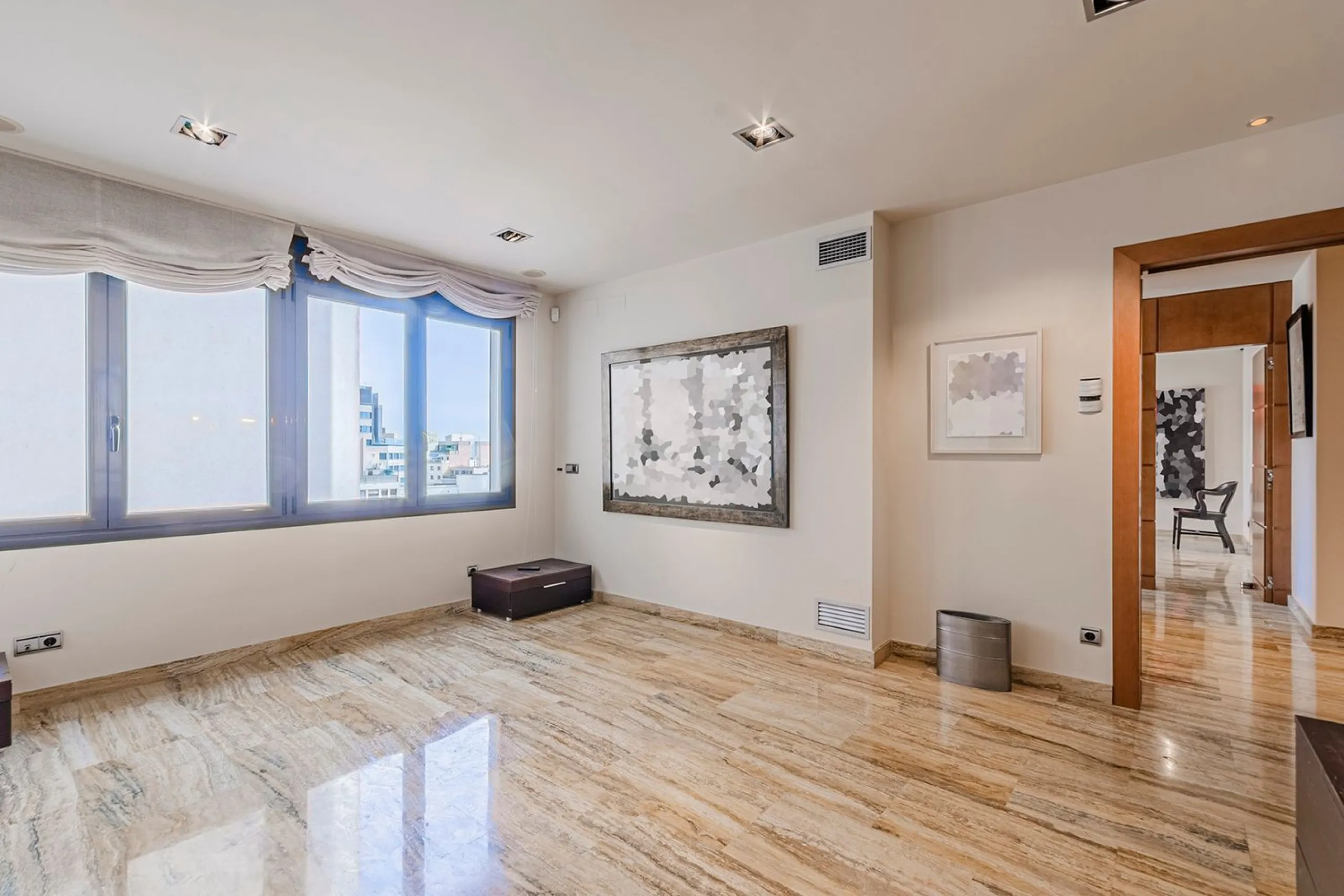 Apartment with direct views of Casa Batlló on Passeig de Gracia, Barcelona