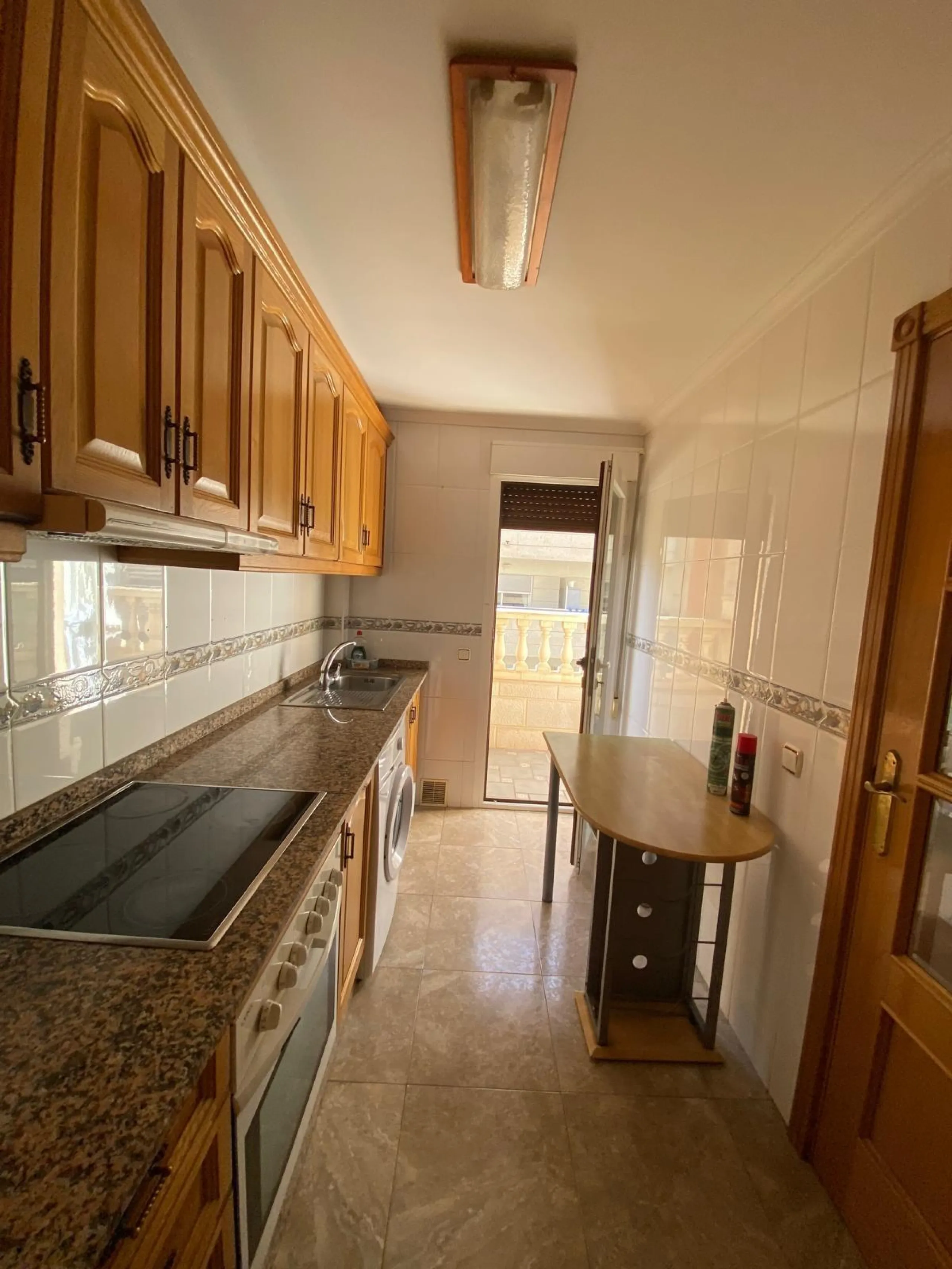 Apartamento con 2 dormitorios, 1 baño, 700 m. de la playa