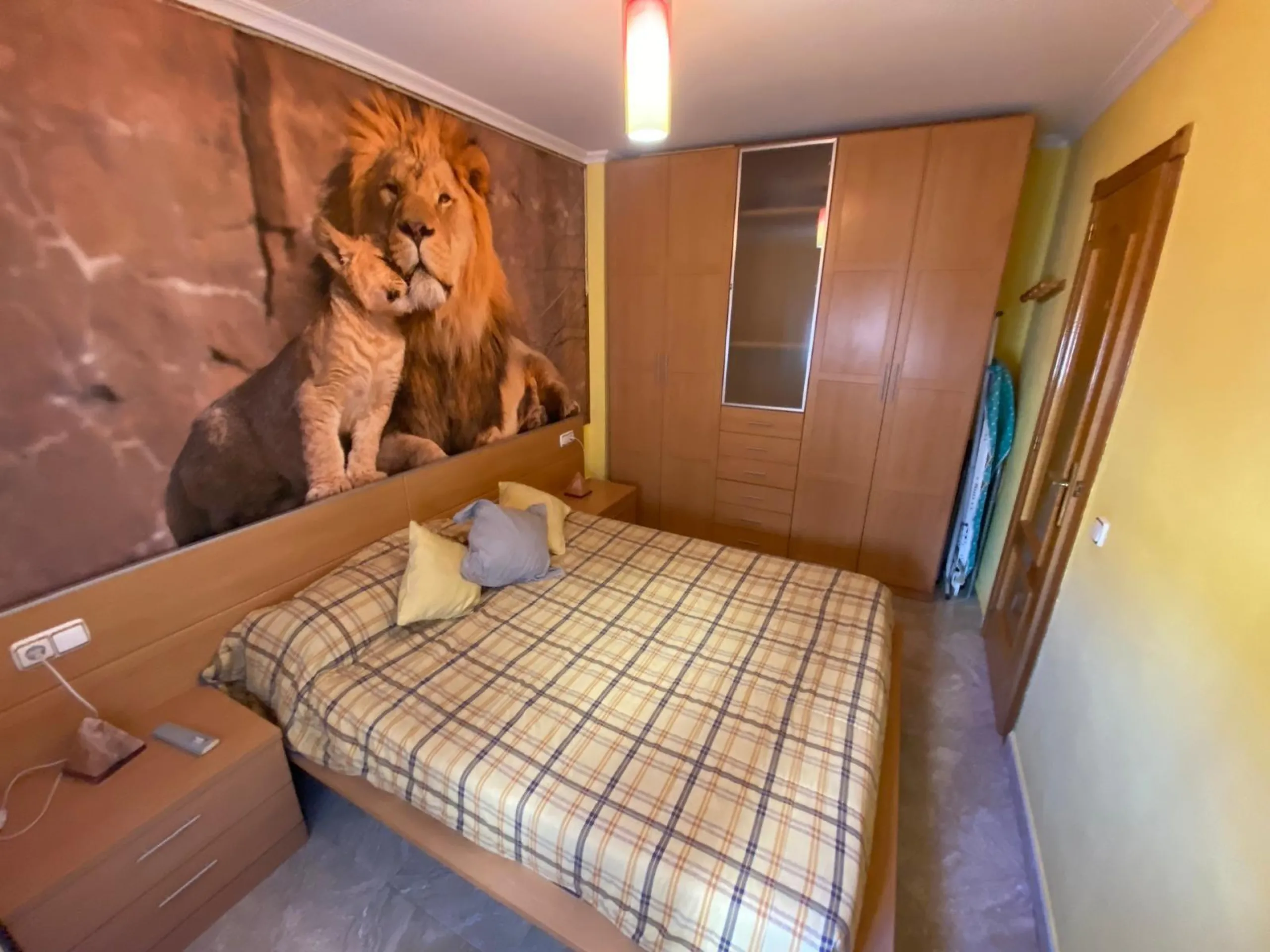 Apartamento con 2 dormitorios, 1 baño, 700 m. de la playa