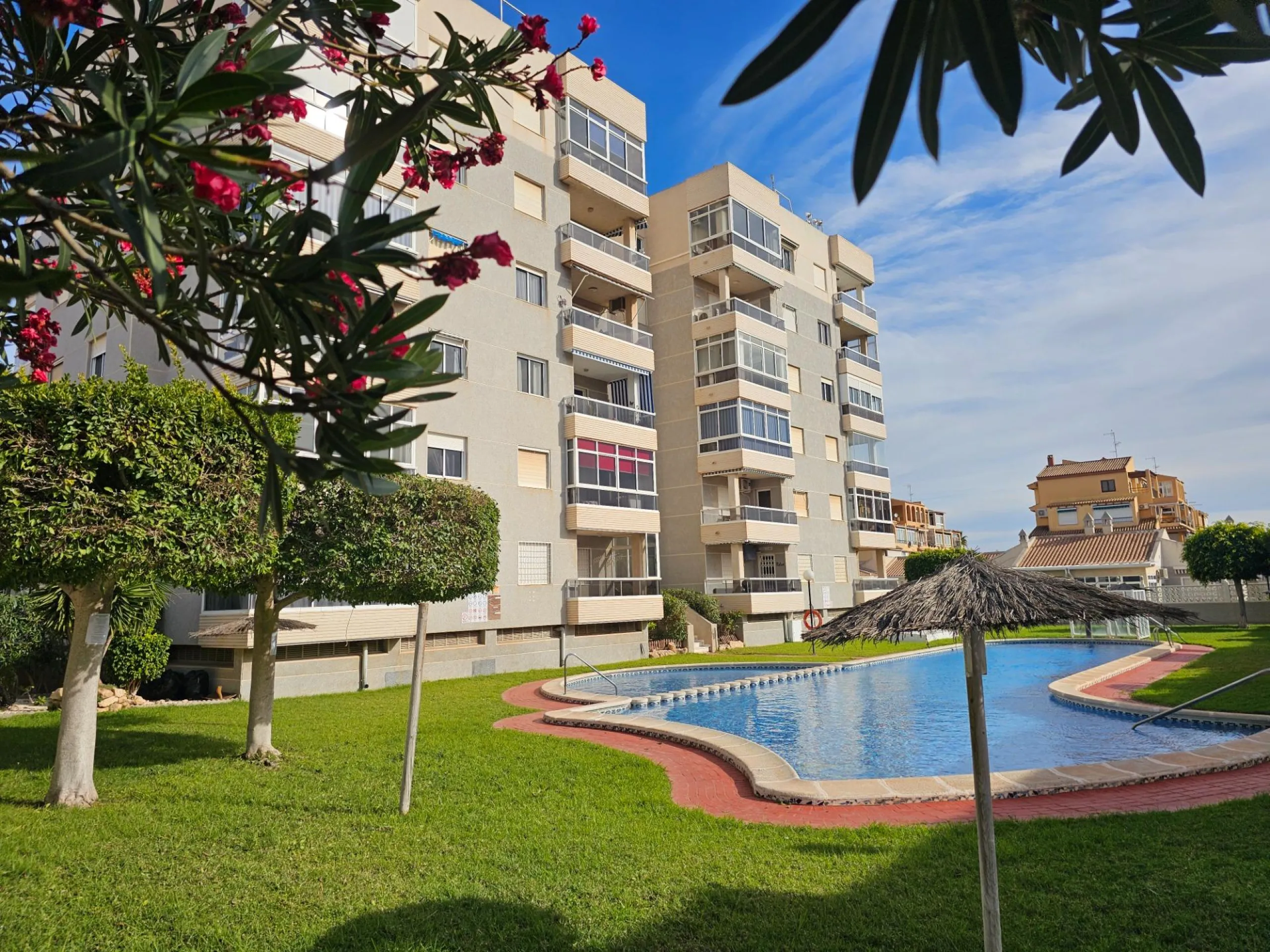Modern Apartment in Torreblanca, Torrevieja - Ideal for Investment