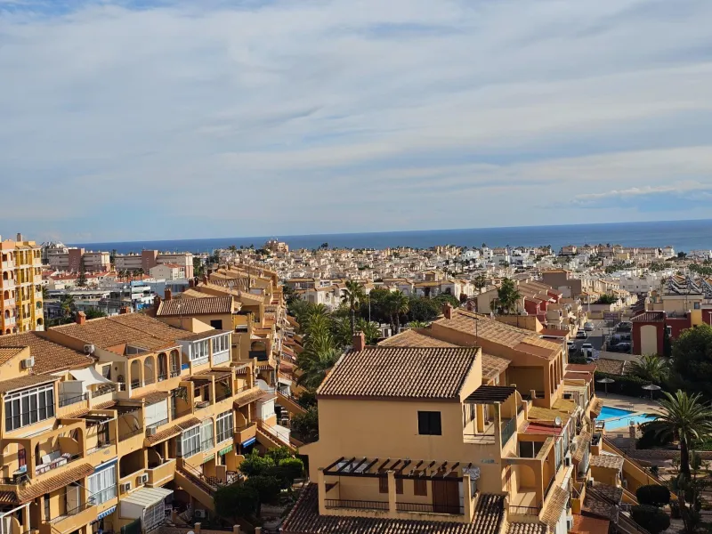 Modern Apartment in Torreblanca, Torrevieja - Ideal for Investment