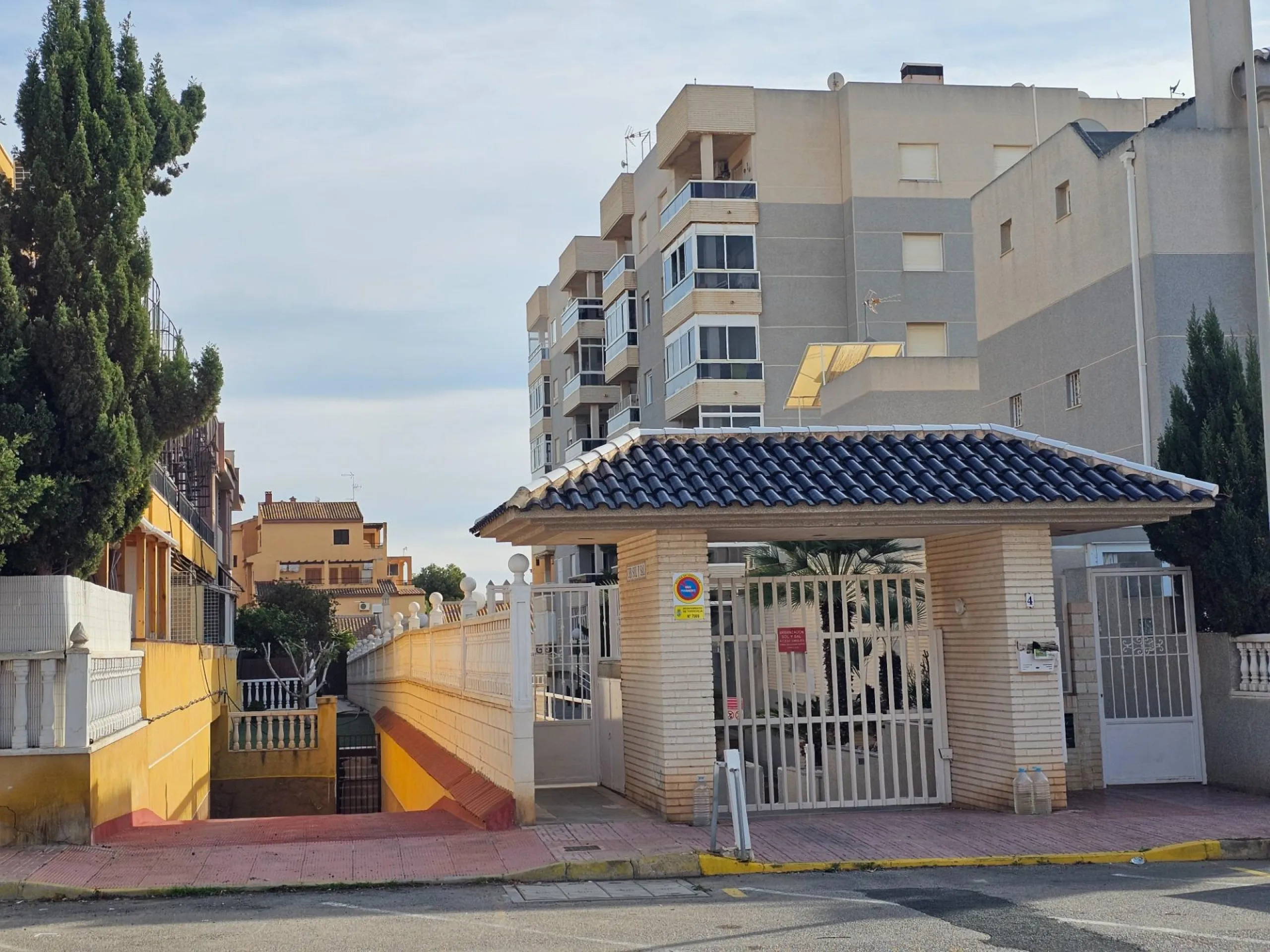 Modern Apartment in Torreblanca, Torrevieja - Ideal for Investment