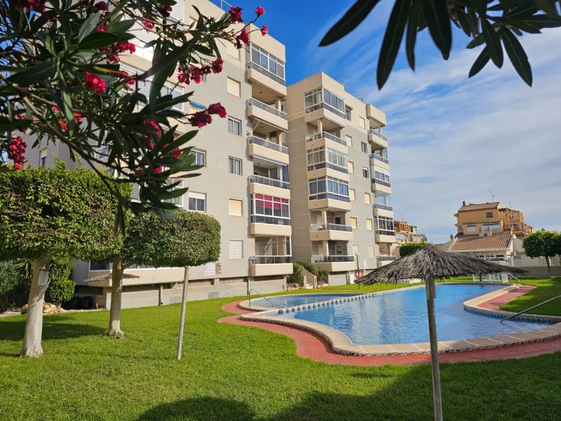 Modern Apartment in Torreblanca, Torrevieja - Ideal for Investment
