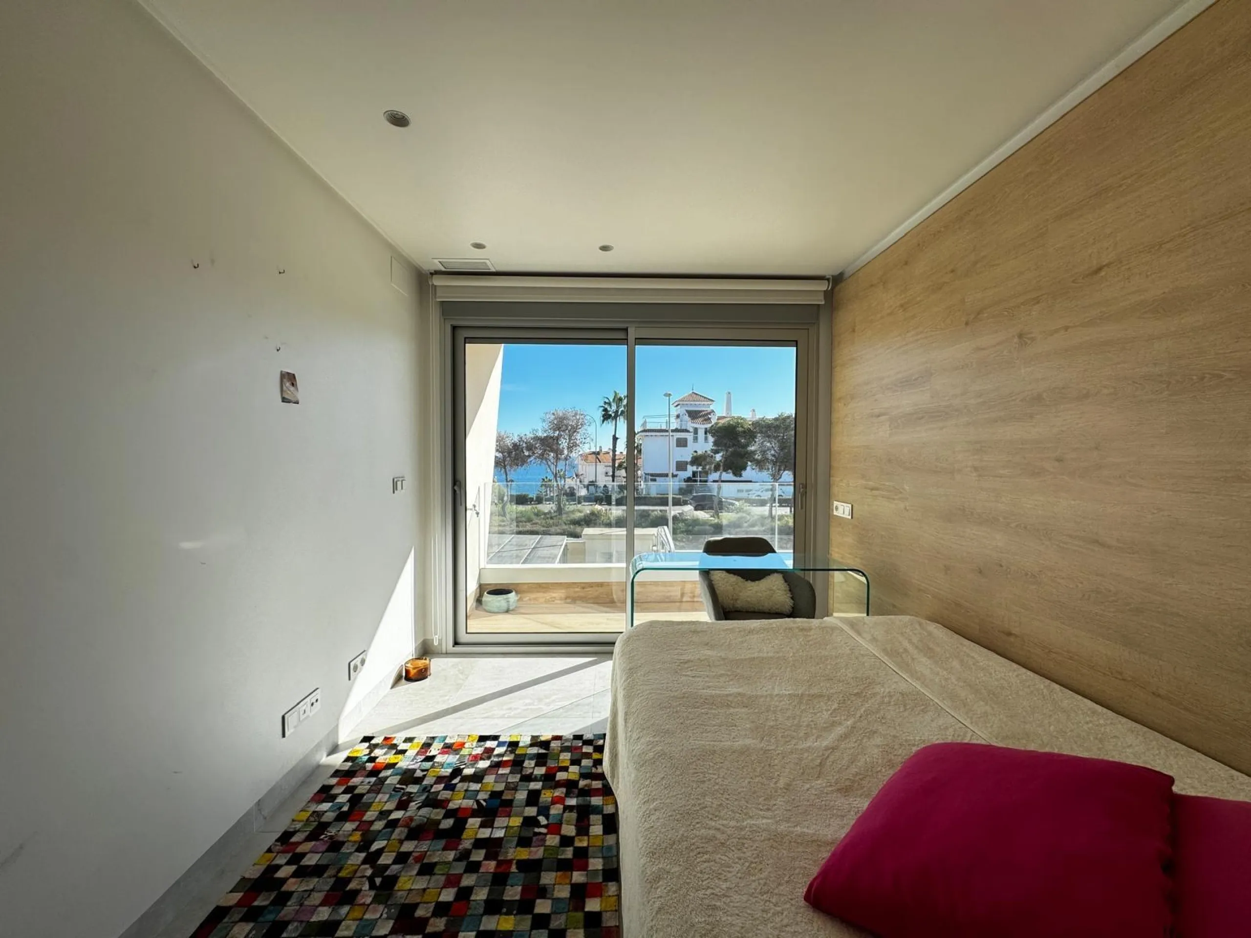 VILLA DE LUJO CON VISTAS AL MAR EN CAPMOAMOR CON 349 M2 DE CASA Y 503 DE PARCELA. 4 DORM. 6 BAÑOS. CON ASCENSOR.