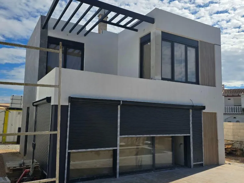 🌴 New modern villas in La Nucía