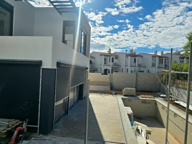 🌴 New modern villas in La Nucía