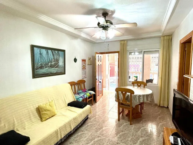 APARTAMENTO DE 3 DORM. 2 BAÑOS. CON SUPERFICIE DE 85 M2. (EDIFICIO GALEON) PLAYA A 400 METROS.