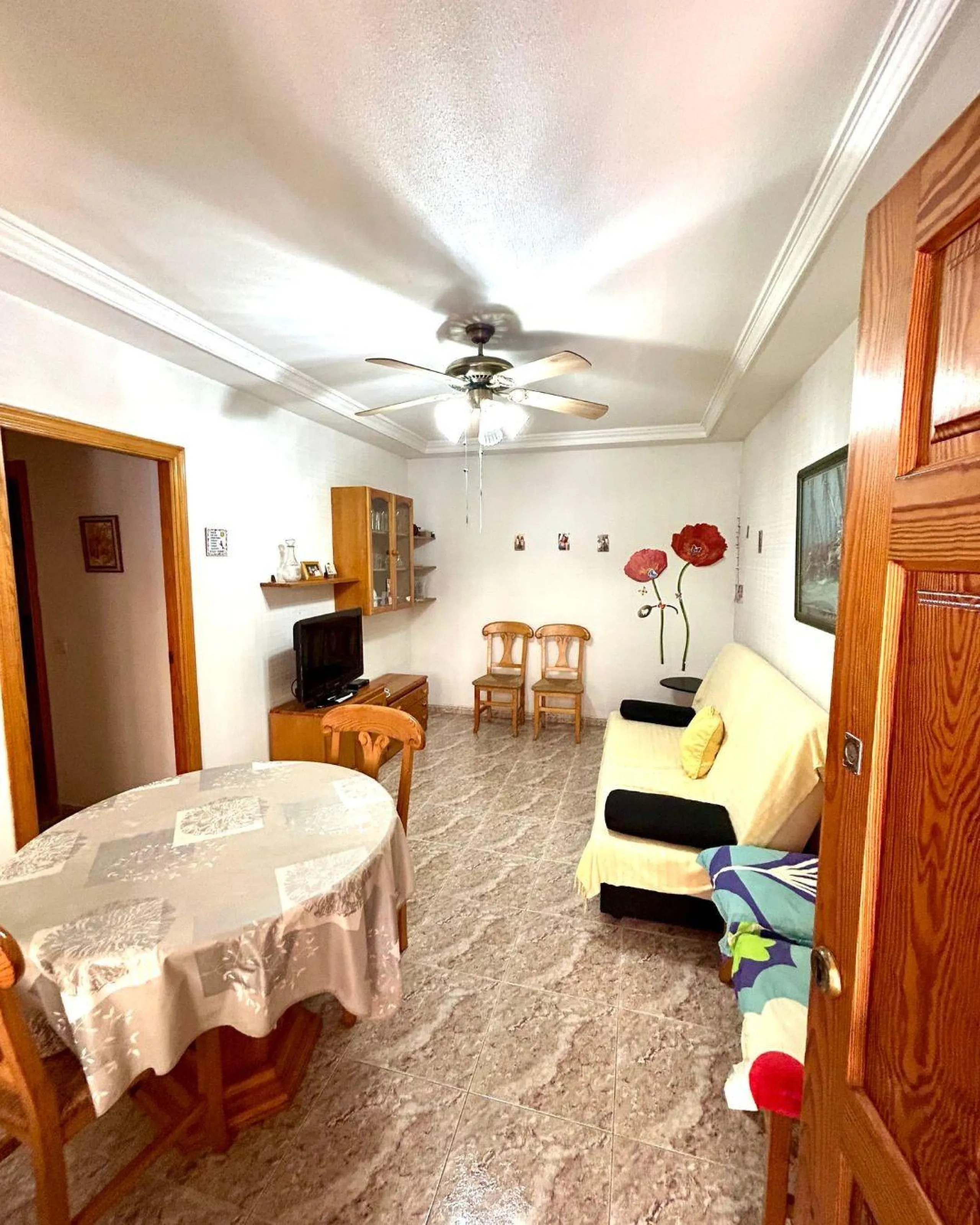 APARTAMENTO DE 3 DORM. 2 BAÑOS. CON SUPERFICIE DE 85 M2. (EDIFICIO GALEON) PLAYA A 400 METROS.