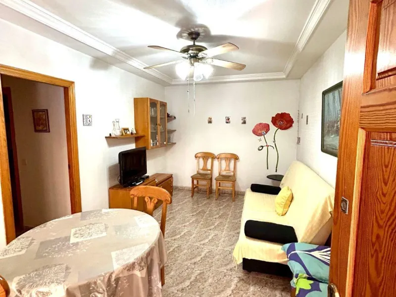 APARTAMENTO DE 3 DORM. 2 BAÑOS. CON SUPERFICIE DE 85 M2. (EDIFICIO GALEON) PLAYA A 400 METROS.