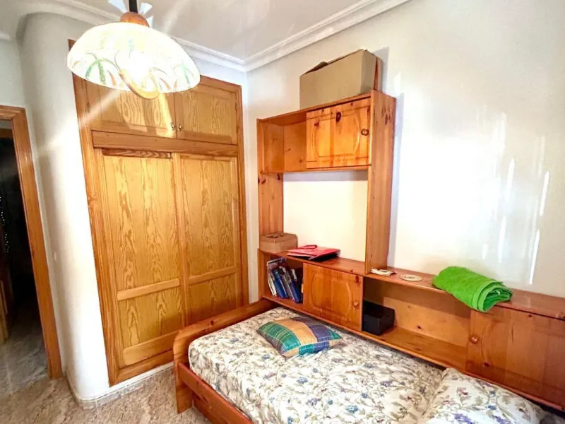 APARTAMENTO DE 3 DORM. 2 BAÑOS. CON SUPERFICIE DE 85 M2. (EDIFICIO GALEON) PLAYA A 400 METROS.