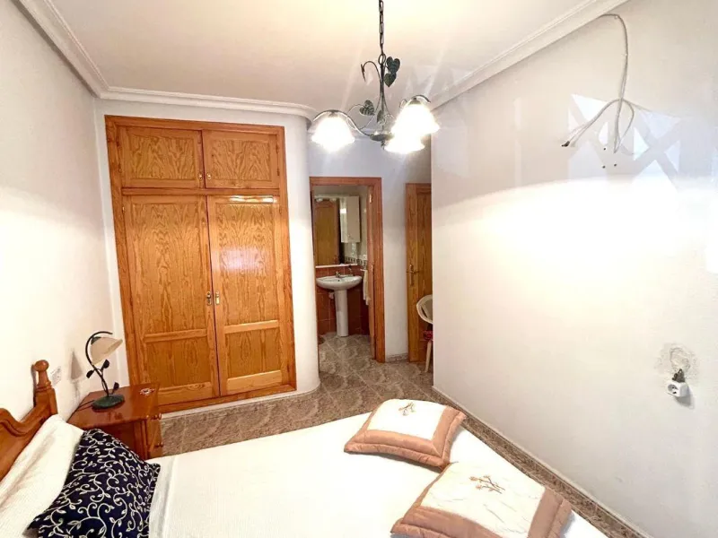 APARTAMENTO DE 3 DORM. 2 BAÑOS. CON SUPERFICIE DE 85 M2. (EDIFICIO GALEON) PLAYA A 400 METROS.