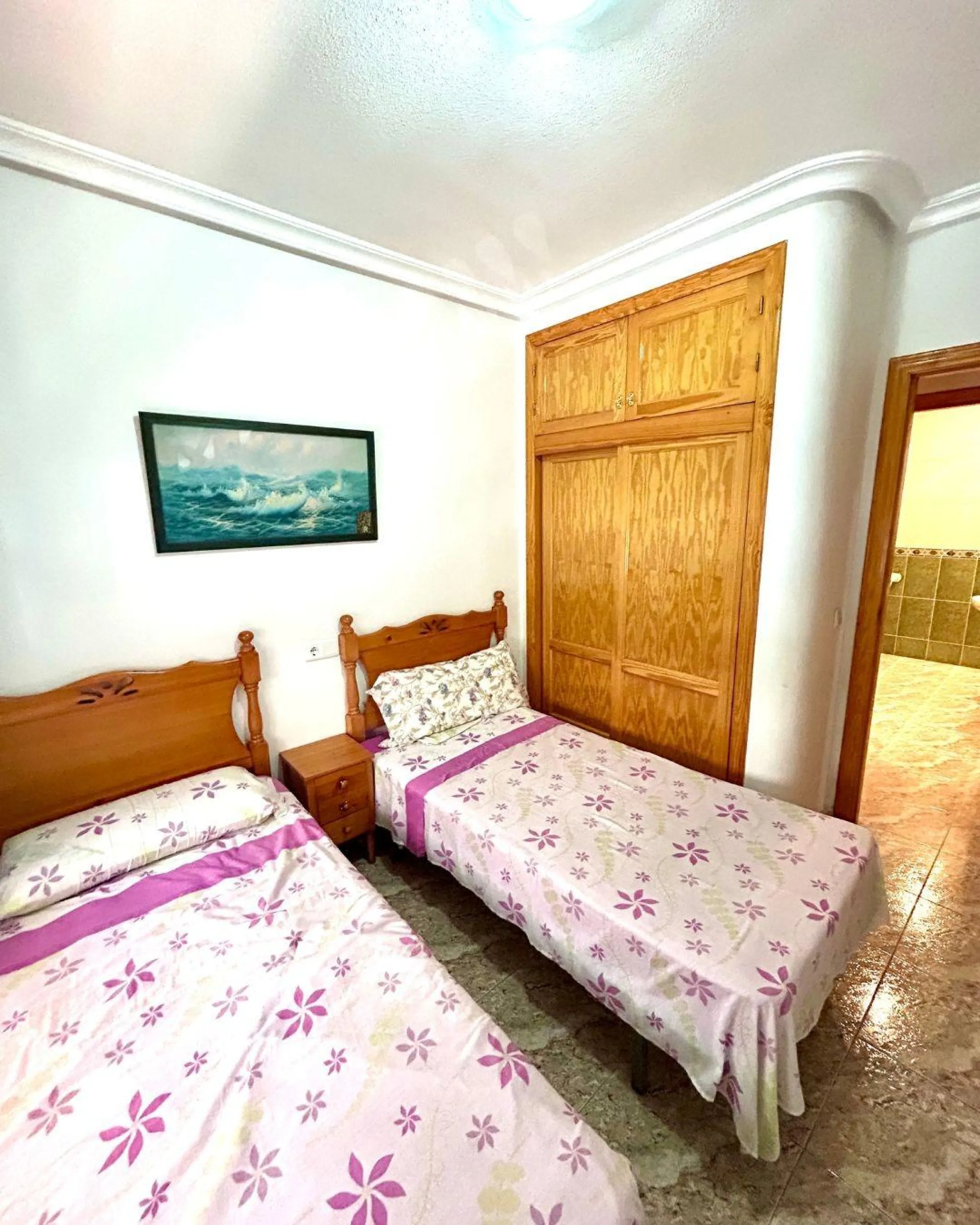 APARTAMENTO DE 3 DORM. 2 BAÑOS. CON SUPERFICIE DE 85 M2. (EDIFICIO GALEON) PLAYA A 400 METROS.