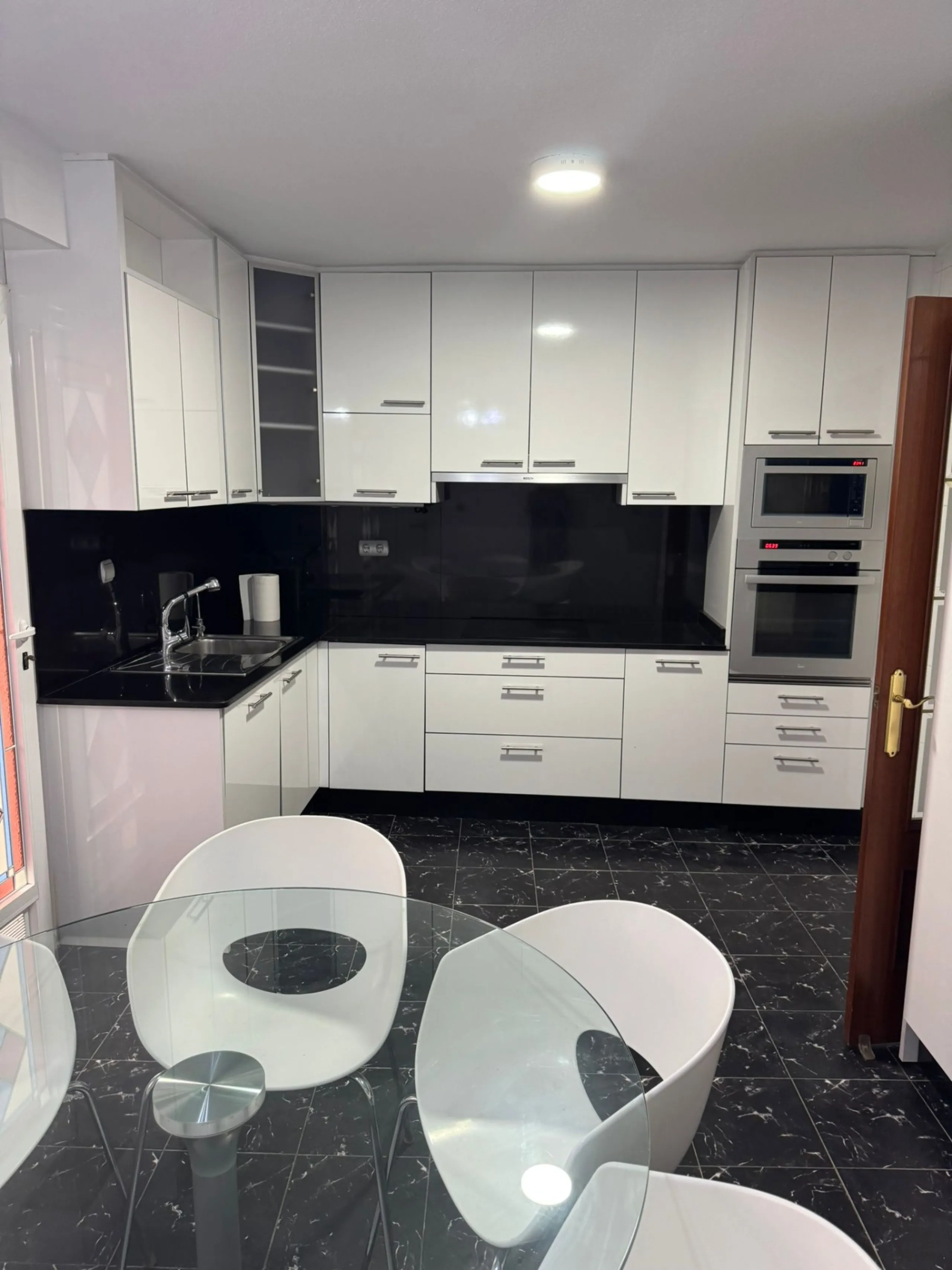 Spacious Apartment in Torrevieja Just 500 m from the Sea 🌊
