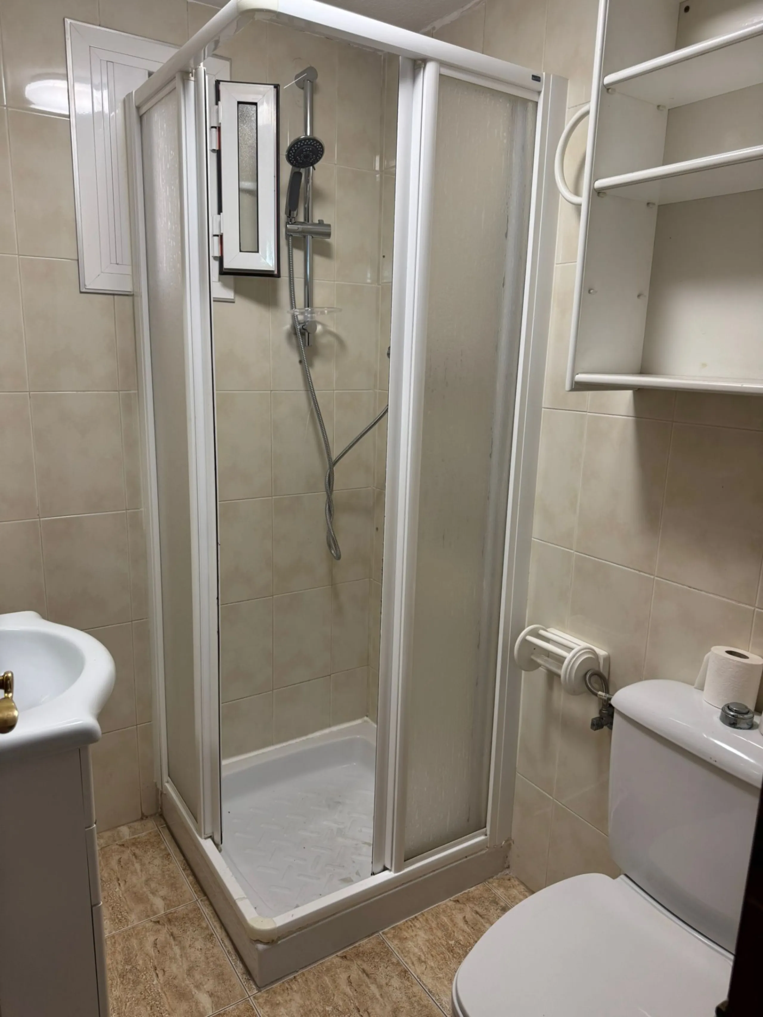 Spacious Apartment in Torrevieja Just 500 m from the Sea 🌊