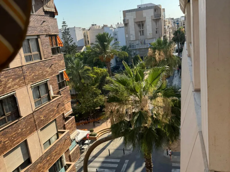 Spacious Apartment in Torrevieja Just 500 m from the Sea 🌊