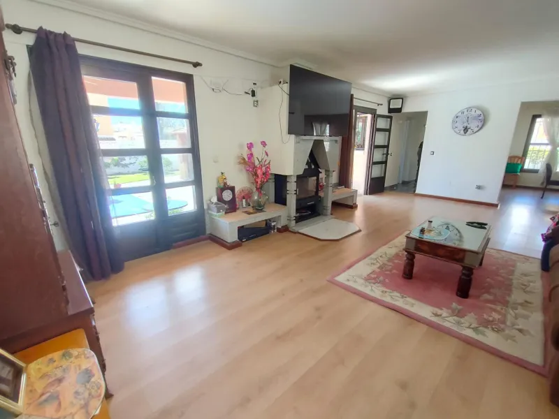 Stunning 5-Bedroom House with Pool in Orihuela Costa