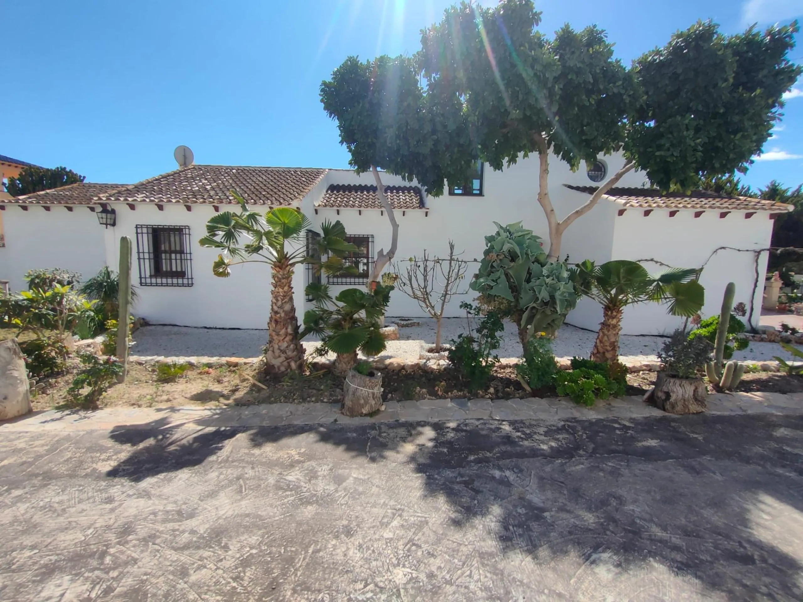 Stunning 5-Bedroom House with Pool in Orihuela Costa