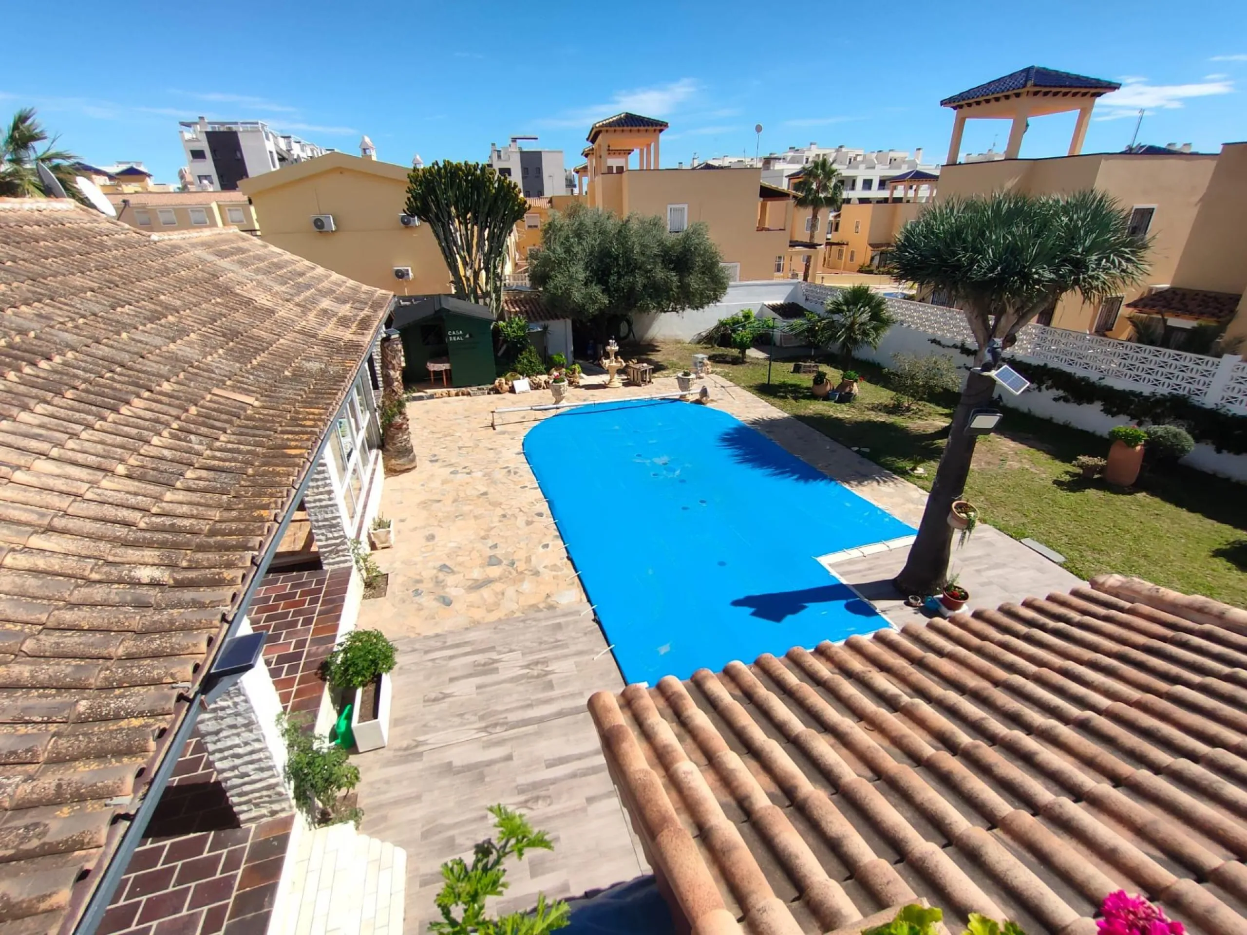 Stunning 5-Bedroom House with Pool in Orihuela Costa